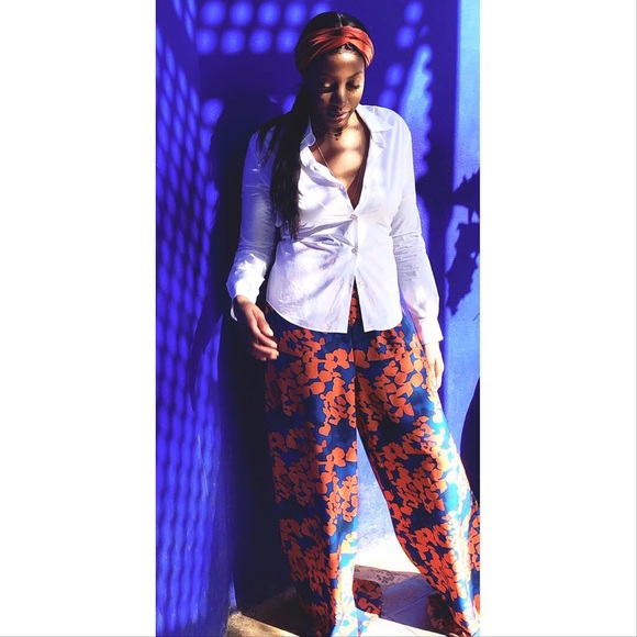 Meet your Posher, Dionne - Picture 1 of 1